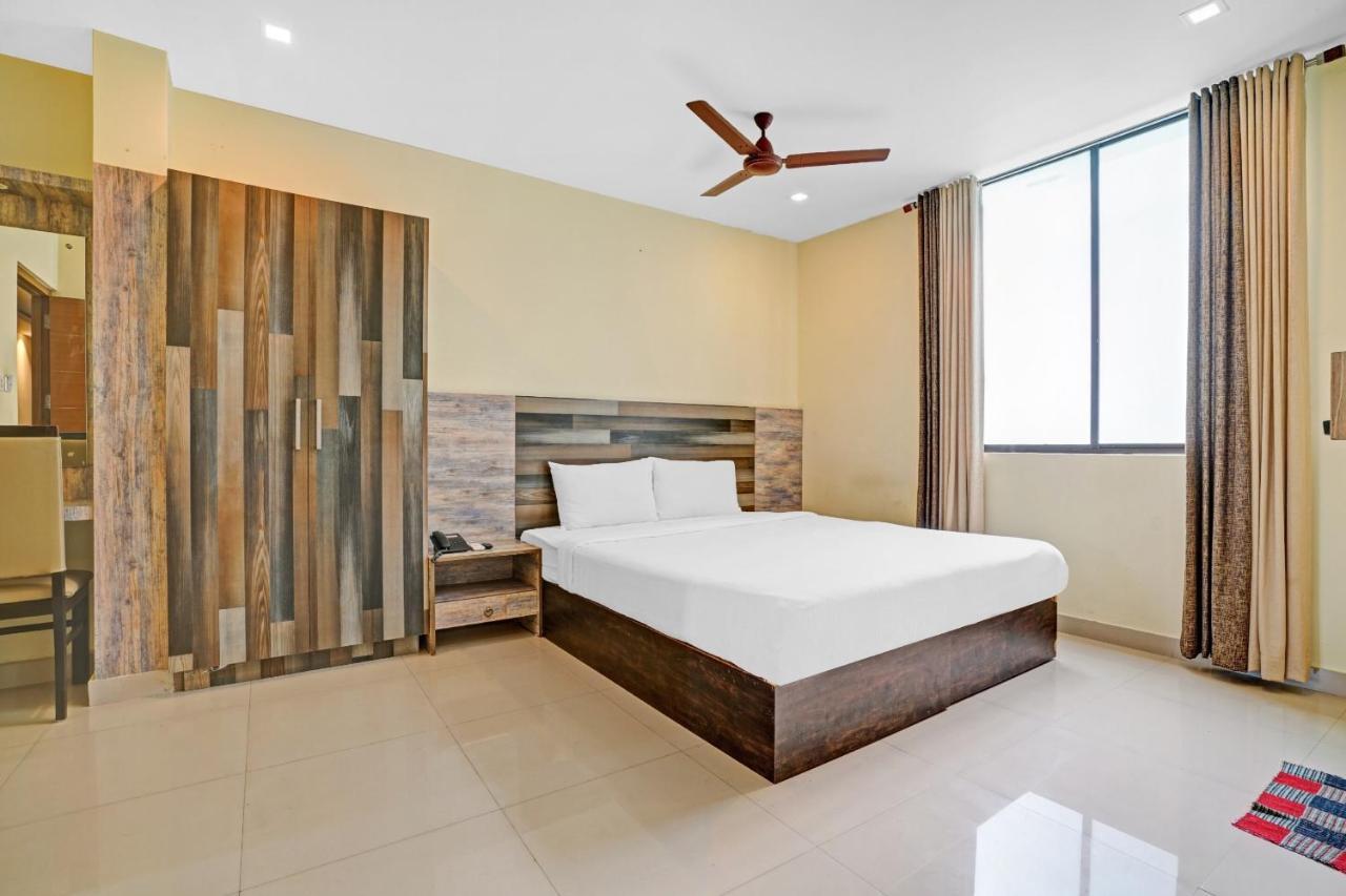 Capital O 87015 Hotel Al Salama Kochi Luaran gambar