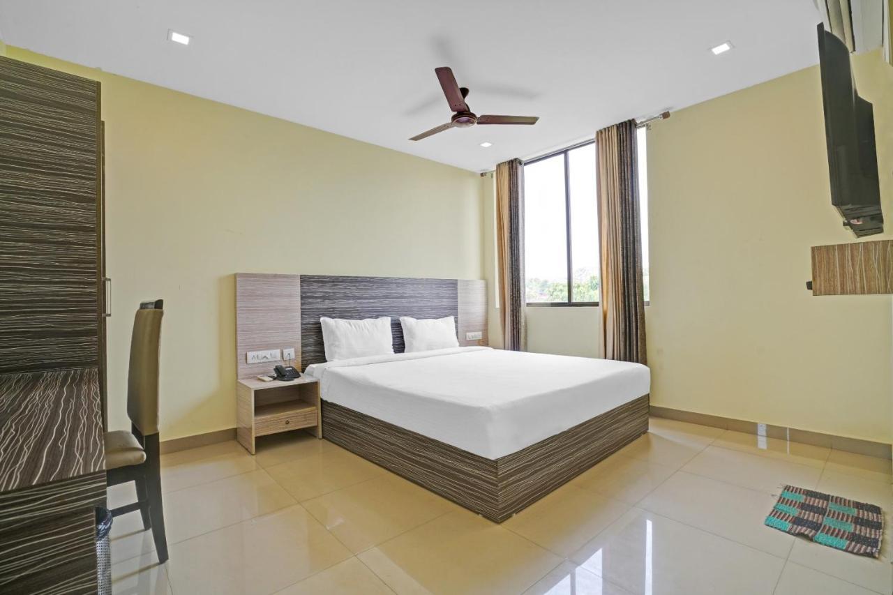 Capital O 87015 Hotel Al Salama Kochi Luaran gambar