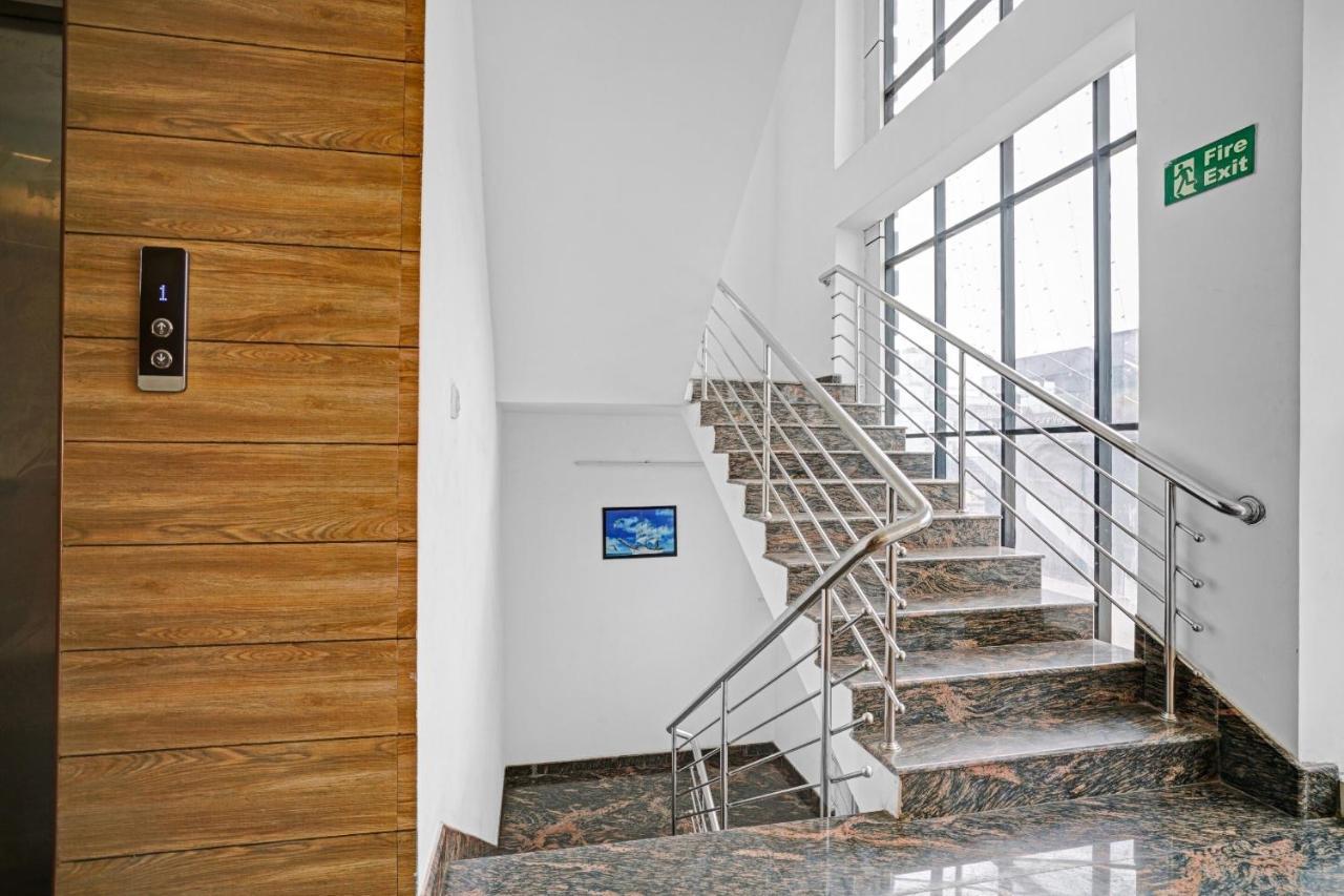 Capital O 87015 Hotel Al Salama Kochi Luaran gambar