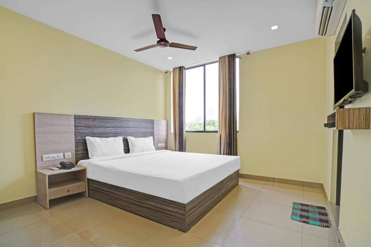 Capital O 87015 Hotel Al Salama Kochi Luaran gambar